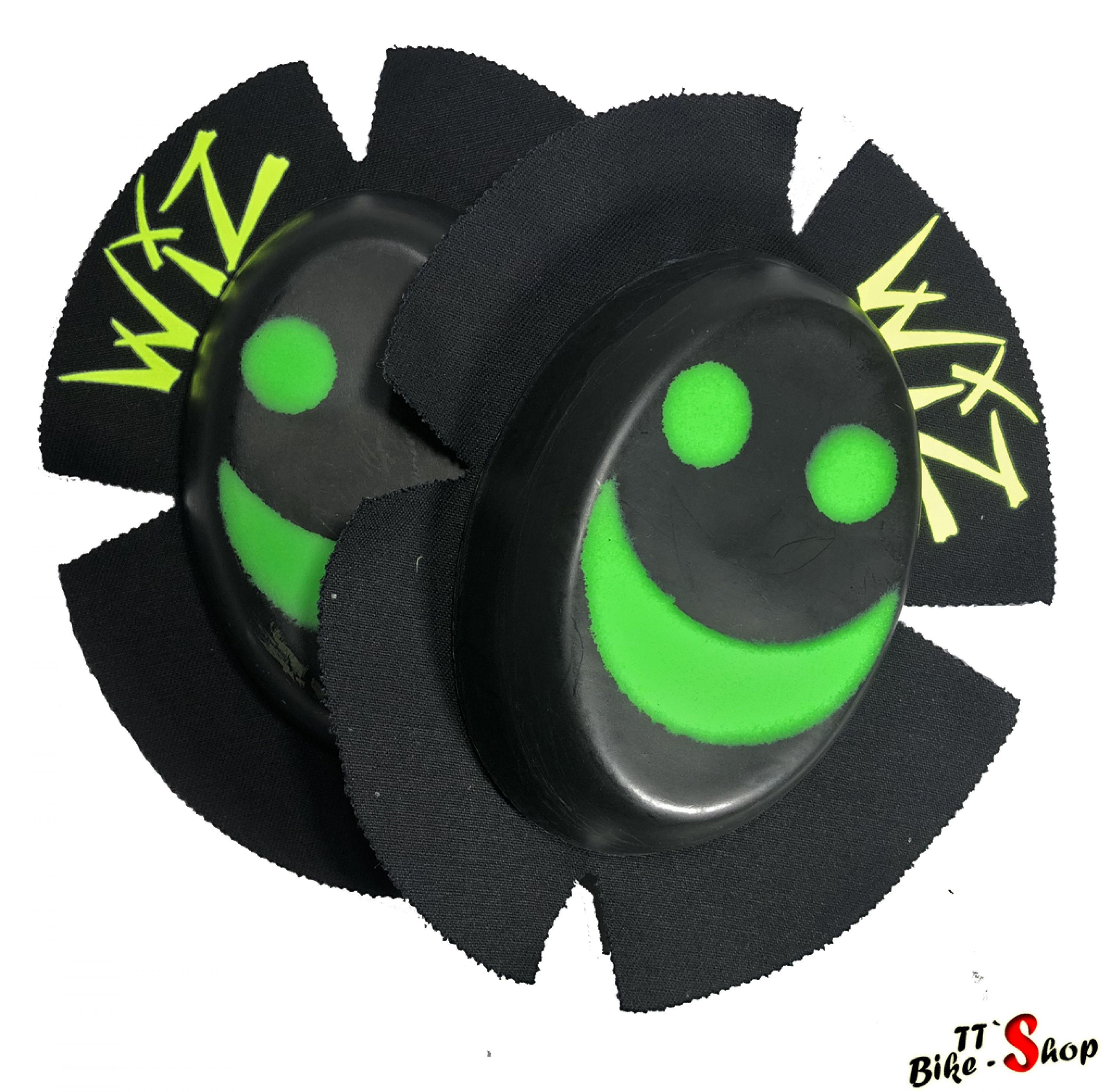 Wiz Smile in Black-Fluo Green